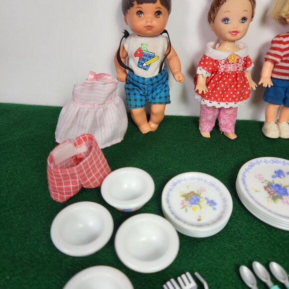 Barbie & Tommy Doll Careers Student Doll Lot of 4 Play Dining Set - Picture 9 of 9